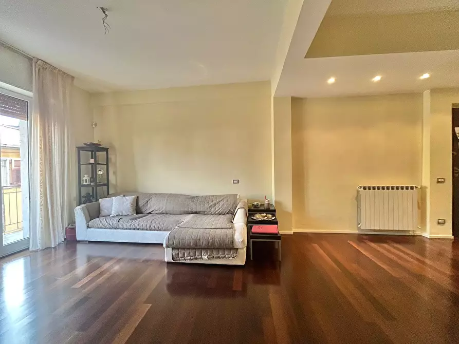 Immagine 3 di Trilocale in vendita  a Sarzana