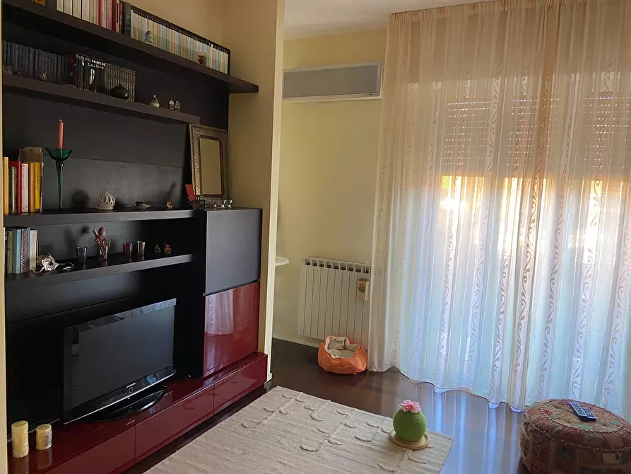 Immagine 7 di Trilocale in vendita  a Sarzana