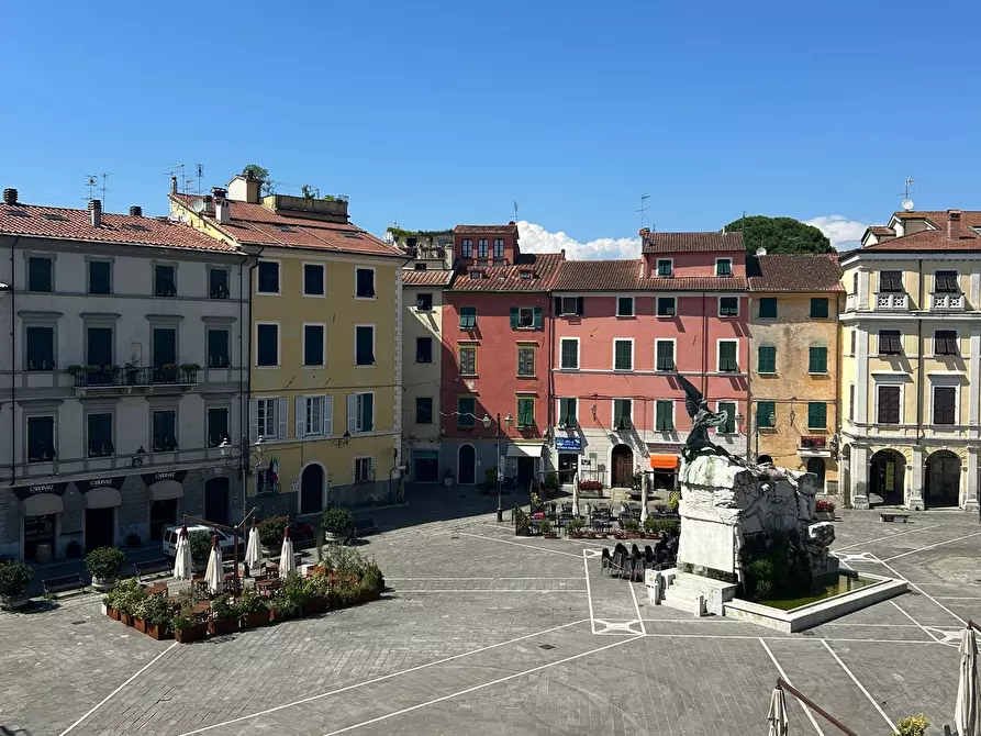 Immagine 3 di Quadrilocale in vendita  a Sarzana