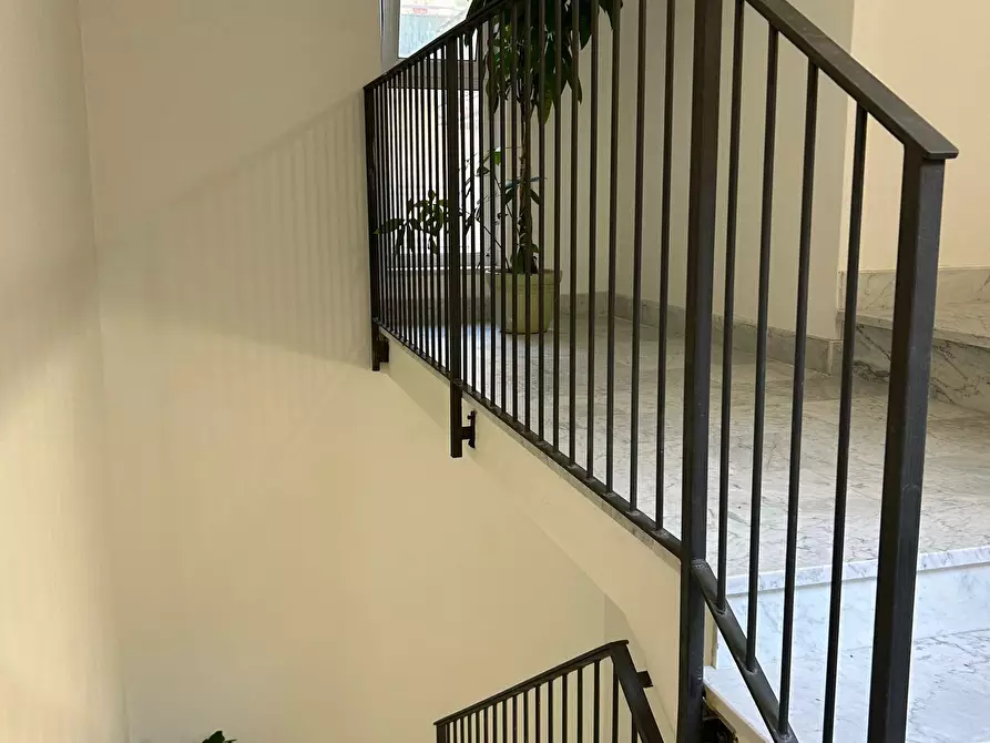 Immagine 26 di Pentalocale in vendita  a Sarzana