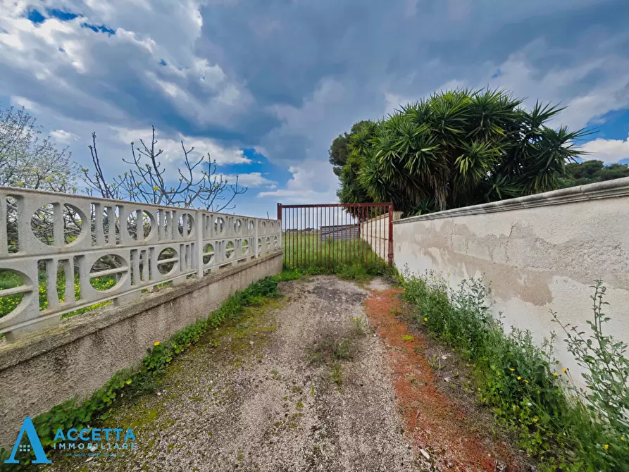 Immagine 15 di Terreno agricolo in vendita  in Via Rosmarini a Leporano