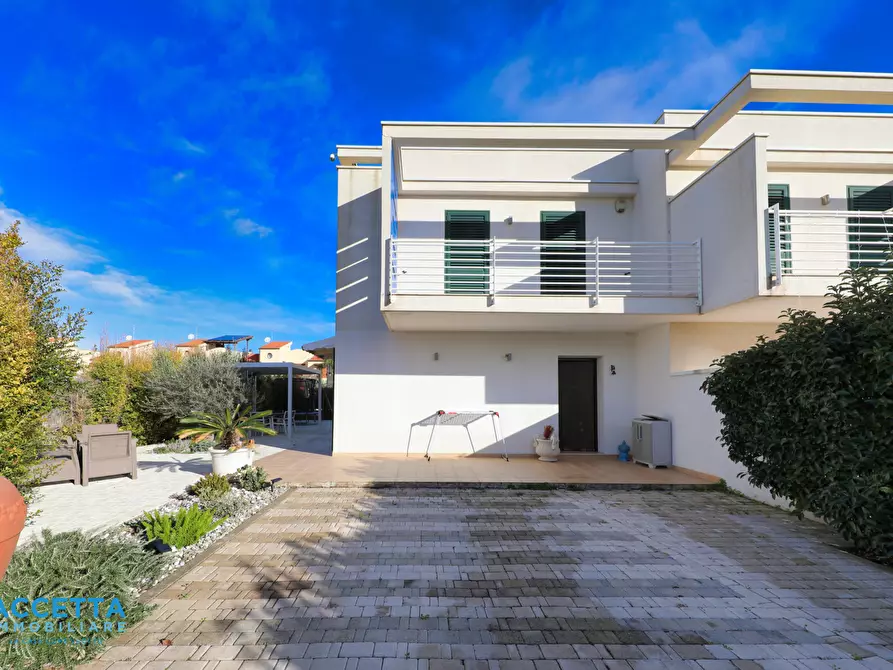 Immagine 36 di Villa in vendita  in Via Fior di Zenzero 2 a Taranto