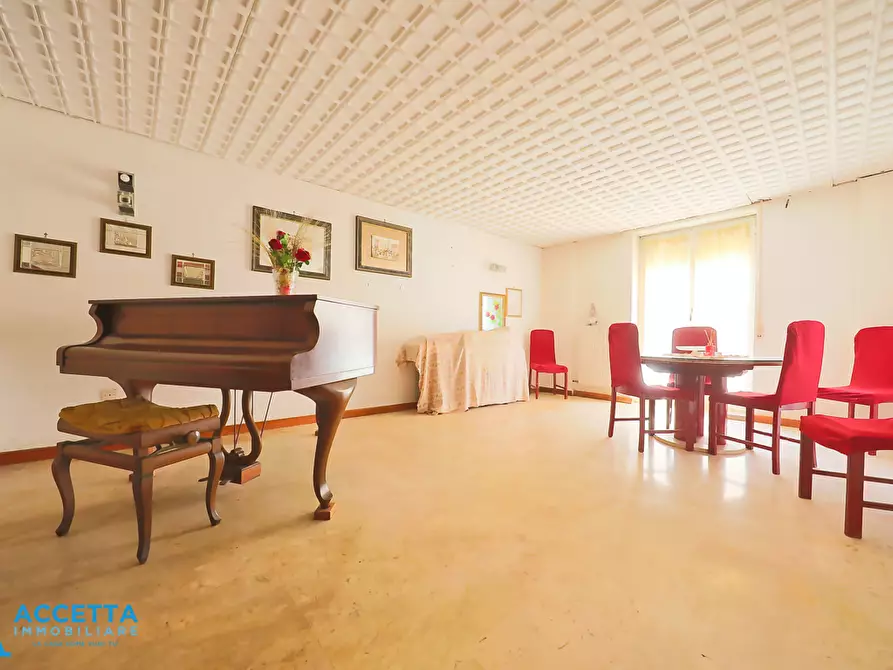 Immagine 2 di Trilocale in vendita  in Viale Liguria 27 a Taranto