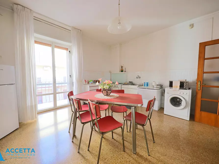 Immagine 8 di Trilocale in vendita  in Via Elio 56 a Taranto