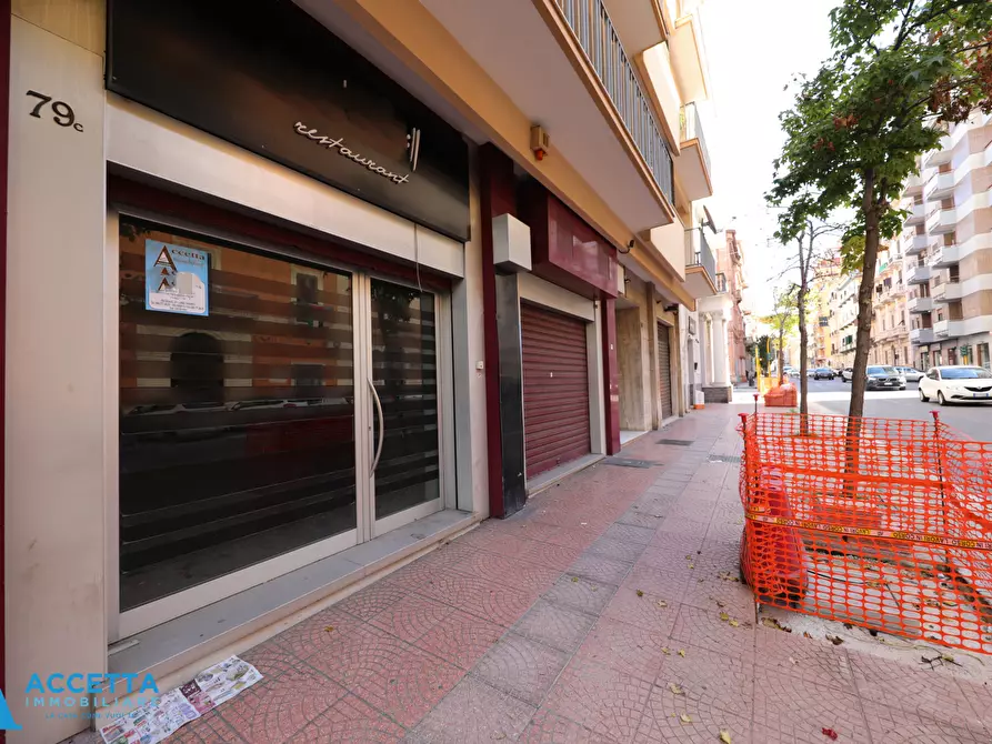 Immagine 18 di Locale commerciale in affitto  in Corso Umberto I 79 a Taranto