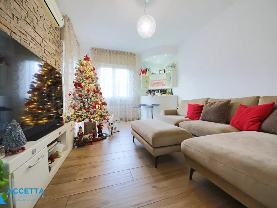 Immagine 17 di Trilocale in vendita  in Corso Italia 370 a Taranto