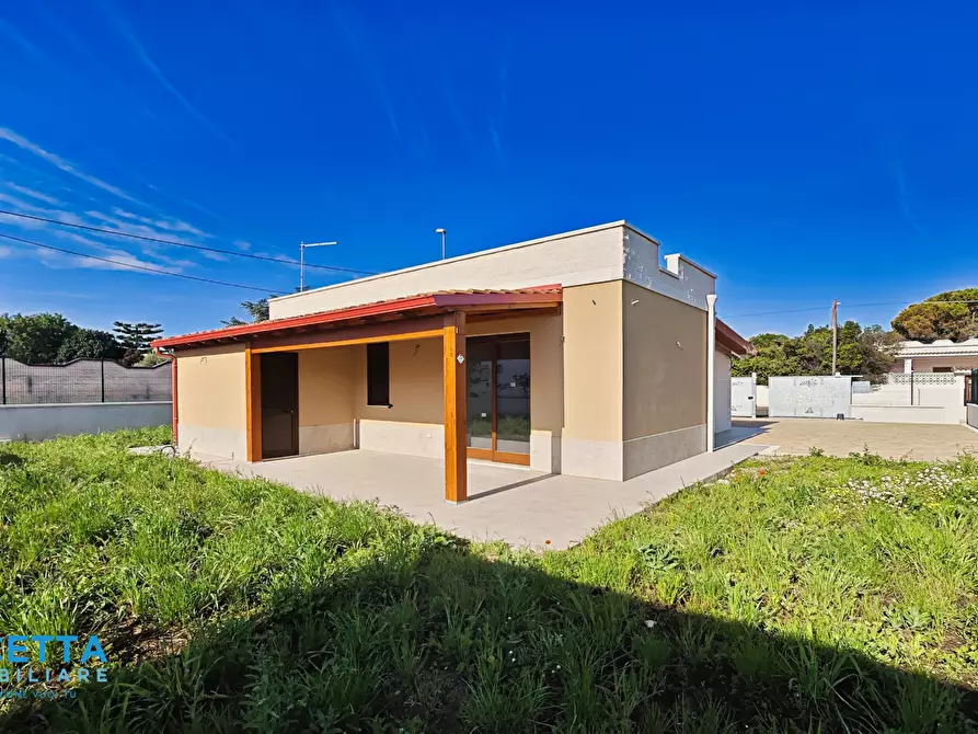 Immagine 2 di Villa in vendita  in Via Dayala a Taranto