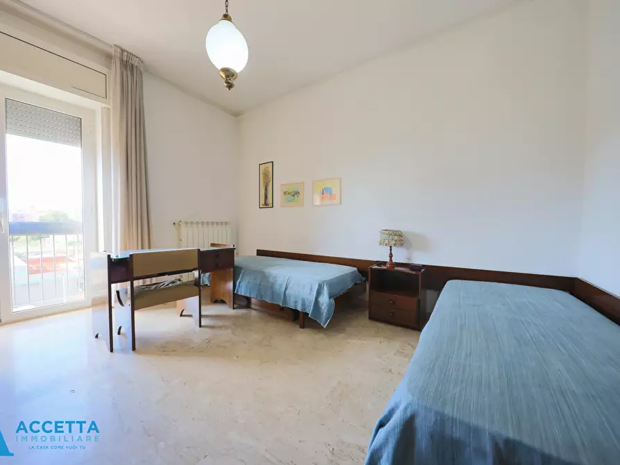 Immagine 13 di Quadrilocale in vendita  in Via Veneto 116 a Taranto