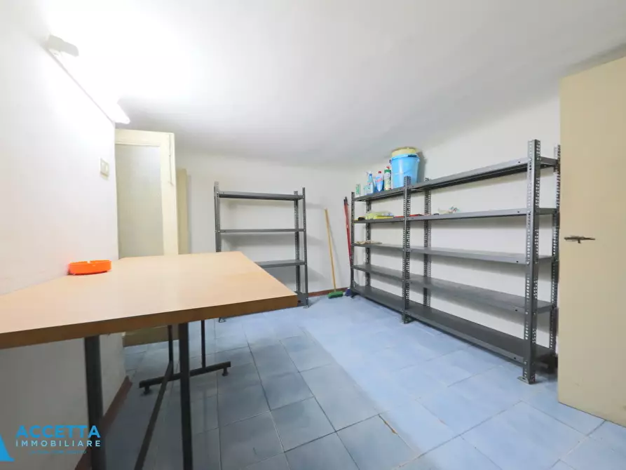 Immagine 15 di Bilocale in vendita  in Via Duca di Genova 63 a Taranto