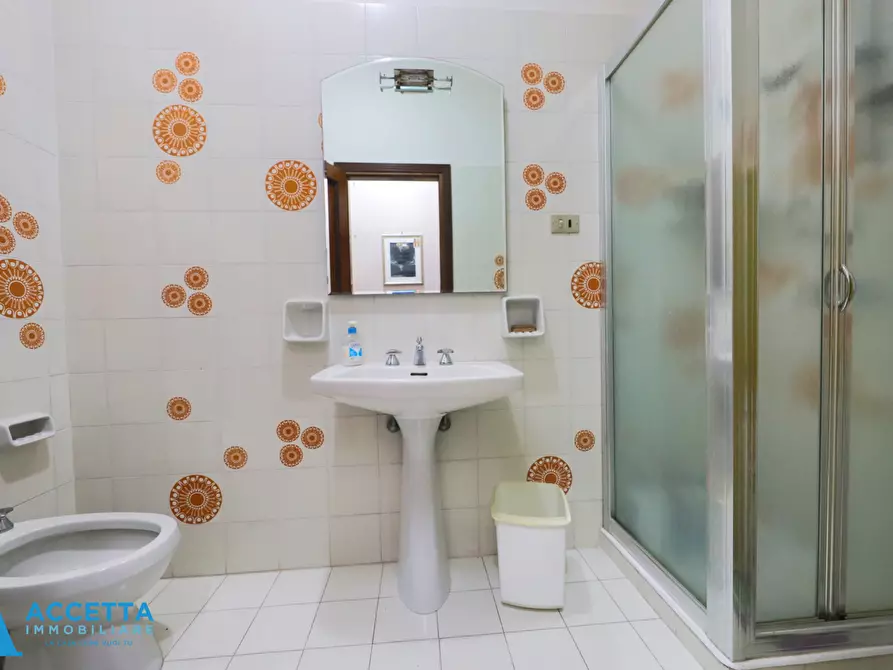 Immagine 22 di Quadrilocale in vendita  in Via Plinio 89 a Taranto