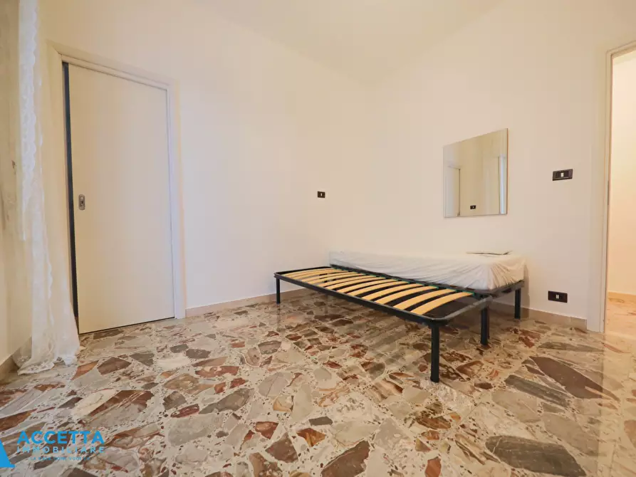 Immagine 16 di Trilocale in vendita  in Via Istria 30 a Taranto