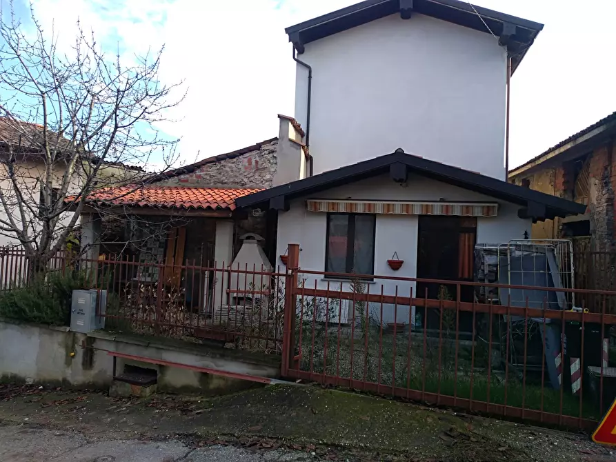 Immagine 2 di Porzione di casa in vendita  in Località Case Piccioni 53 a Ziano Piacentino
