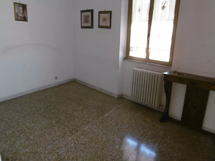 Immagine 5 di Trilocale in vendita  in PIAZZA DEI VISCONTI a Roma