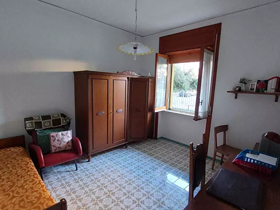 Immagine 14 di Pentalocale in vendita  in Via Medaglie D'Oro 388 a Salerno