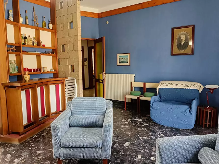 Immagine 16 di Pentalocale in vendita  in Via Giuseppe Vitale 64 a Cava De' Tirreni