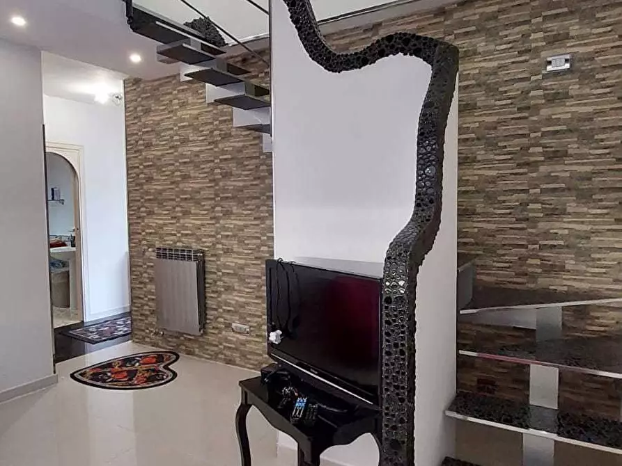 Immagine 8 di Villetta a schiera in vendita  in Via Parrocchia 33 a Baronissi