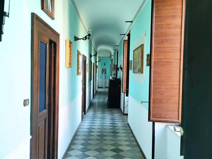 Immagine 5 di Pentalocale in vendita  in Via Michele Pironti a Montoro Superiore