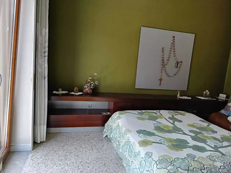 Immagine 26 di Pentalocale in vendita  in Via Giuseppe Vitale 64 a Cava De' Tirreni