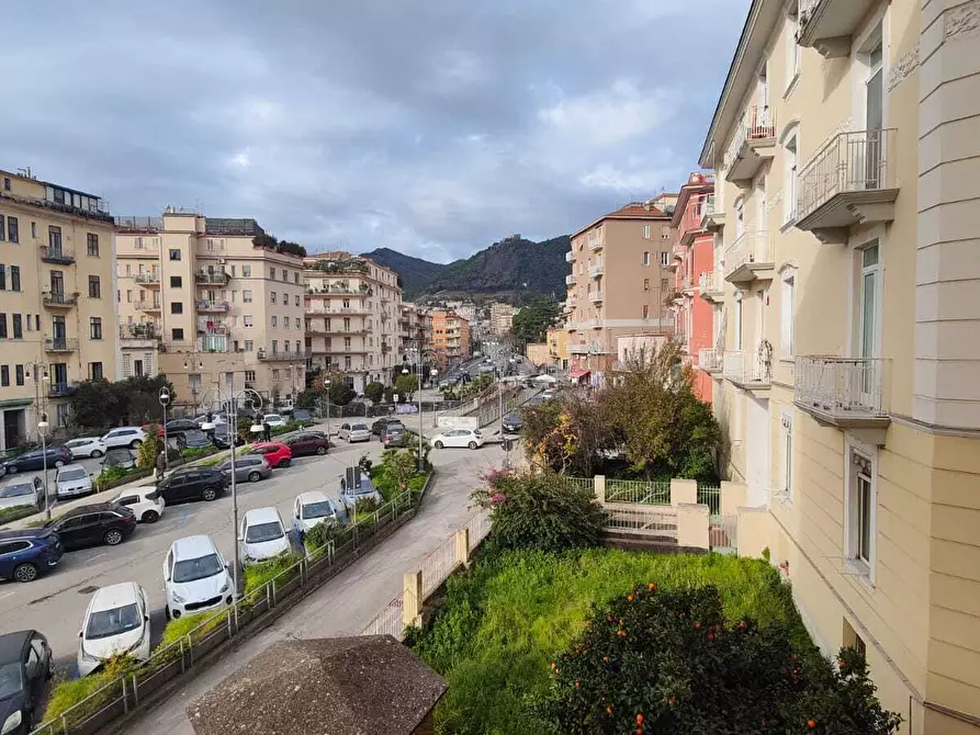 Immagine 7 di Trilocale in vendita  in Via Piave 1 a Salerno