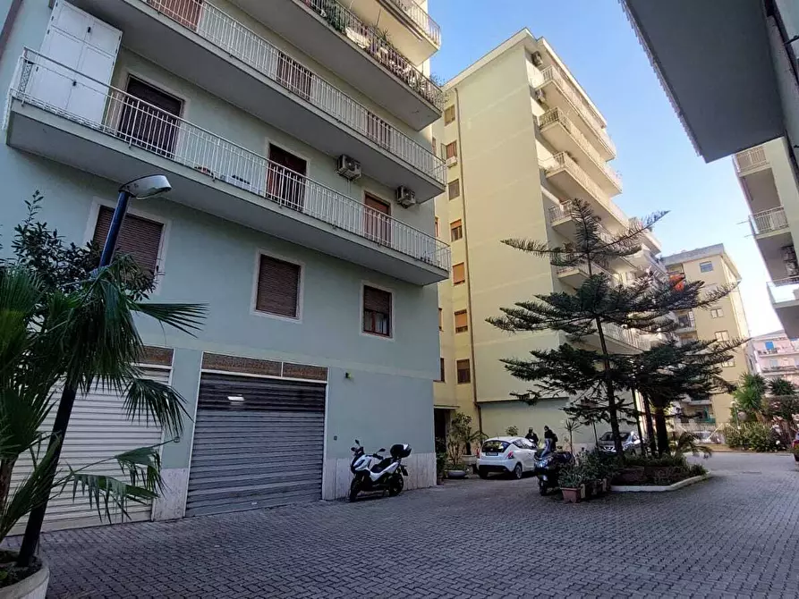 Immagine 6 di Pentalocale in vendita  in Via Medaglie D'Oro 388 a Salerno