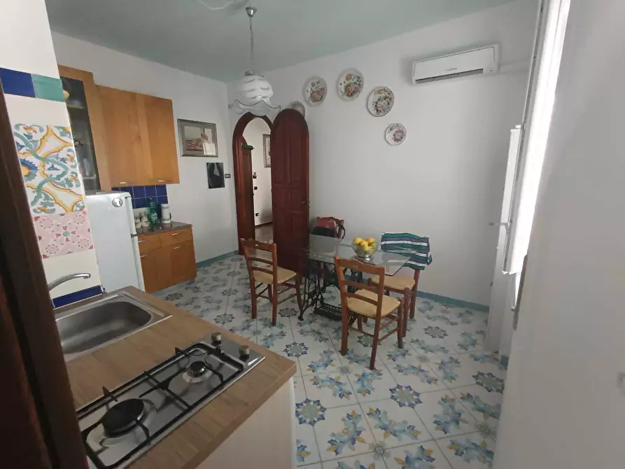 Immagine 5 di Bilocale in vendita  in Via Capo di Piazza 8 a Minori