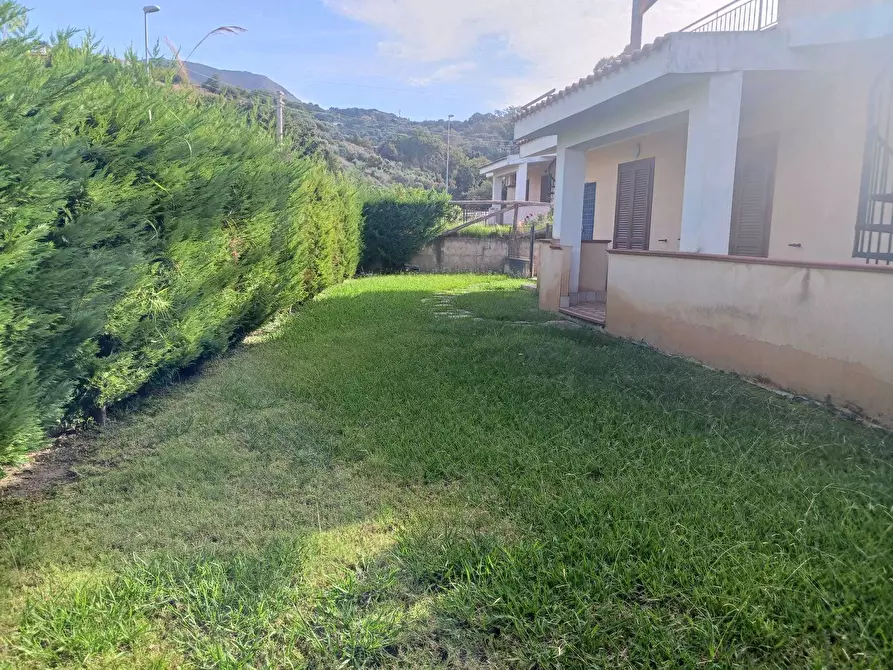 Immagine 2 di Villetta a schiera in vendita  in Contrada Riviere a Diamante