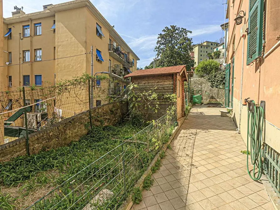 Immagine 15 di Bilocale in vendita  in Salita Murta 1a a Genova