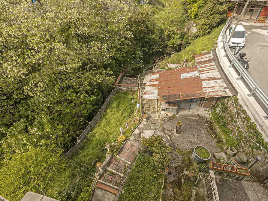 Immagine 31 di Pentalocale in vendita  in via Brodolini 13 a Sant'olcese