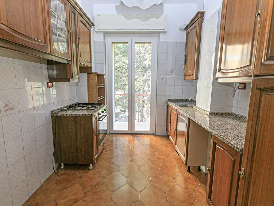 Immagine 9 di Pentalocale in vendita  in Via delle Acacie 10 a Genova