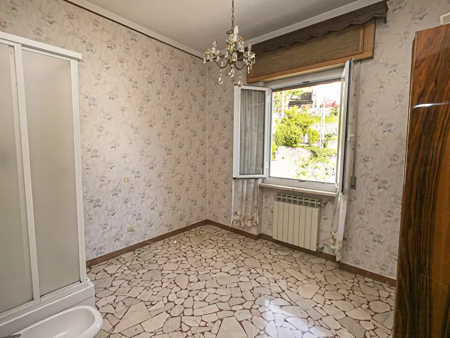 Immagine 20 di Pentalocale in vendita  in via Brodolini 13 a Sant'olcese