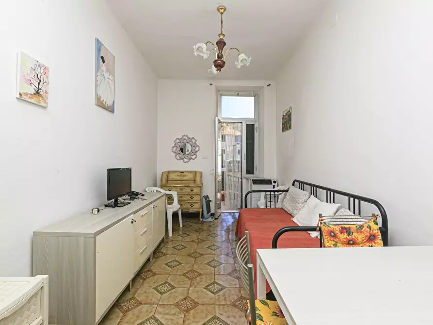 Immagine 5 di Bilocale in vendita  in Via Beata Chiara 4 a Genova