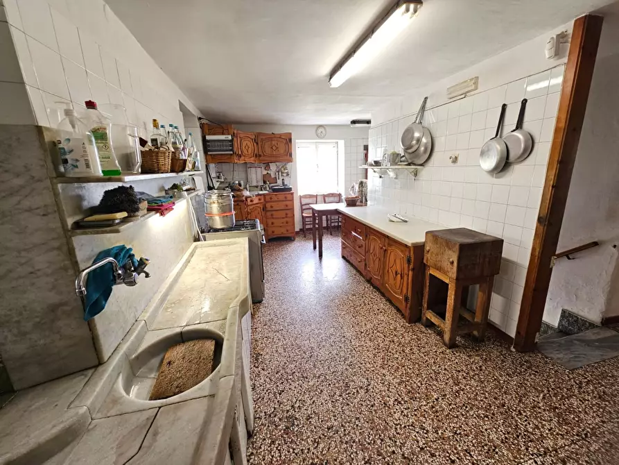 Immagine 27 di Attività commerciale in vendita  in Via Gaiazza 143A a Genova