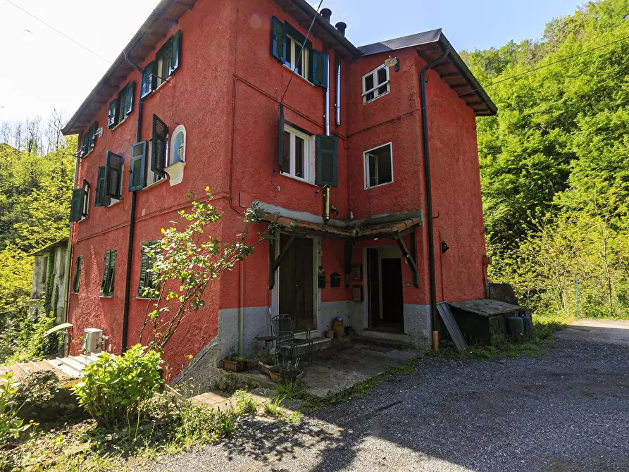 Immagine 1 di Trilocale in vendita  in Via San Martino 85 a Ceranesi