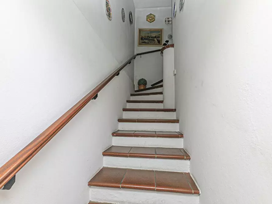 Immagine 15 di Pentalocale in vendita  in Via Costigliolo a Mignanego