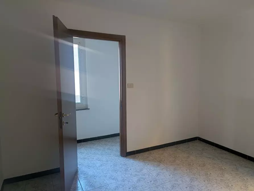 Immagine 16 di Bilocale in vendita  in Via Vittorio Veneto a Busalla