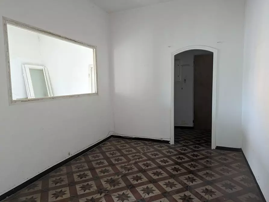 Immagine 4 di Bilocale in vendita  in Via Beata Chiara 18 a Genova