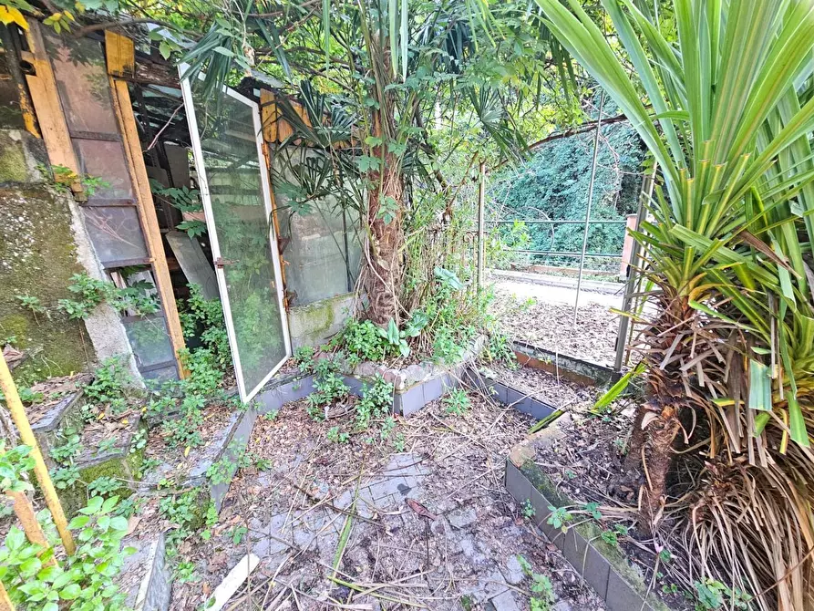 Immagine 40 di Bilocale in vendita  in Via campomorone 93 a Genova