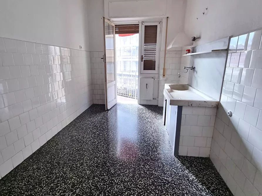 Immagine 10 di Pentalocale in vendita  in Via Paolo Anfossi 68c a Genova