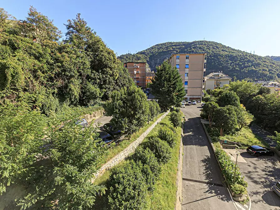 Immagine 43 di Pentalocale in vendita  in Via delle Acacie 10 a Genova