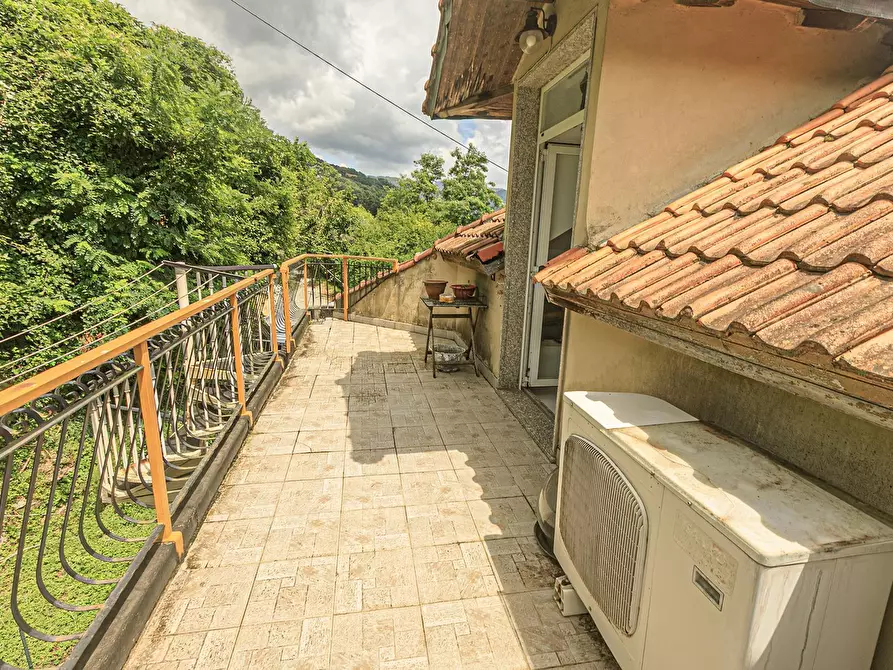 Immagine 15 di Quadrilocale in vendita  in Via Torbi 7 a Ceranesi