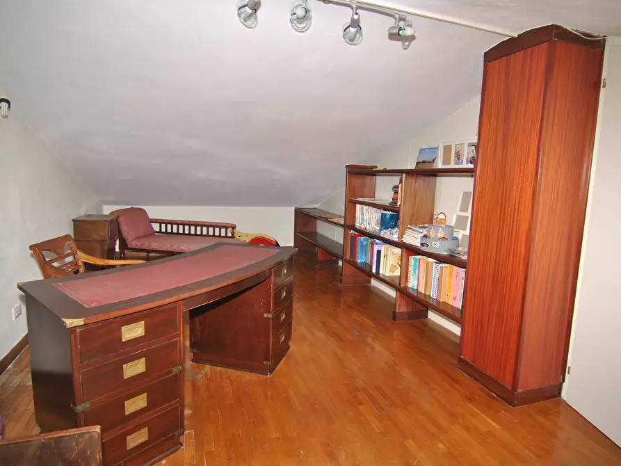 Immagine 35 di Villetta a schiera in affitto  in Via del Pino 18 a Livorno