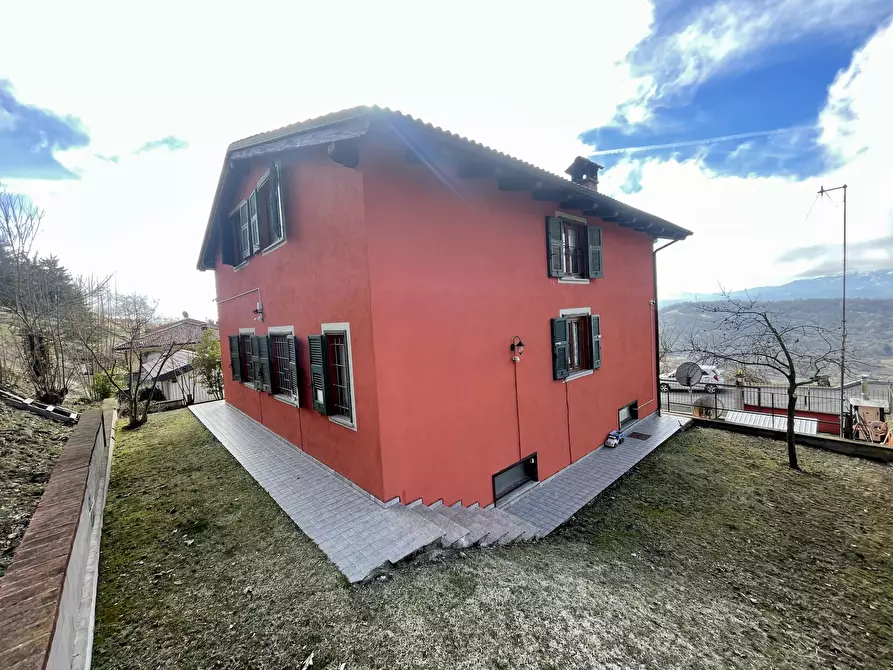 Immagine 4 di Villa in vendita  in Via Arezzana 3 a Mombarcaro