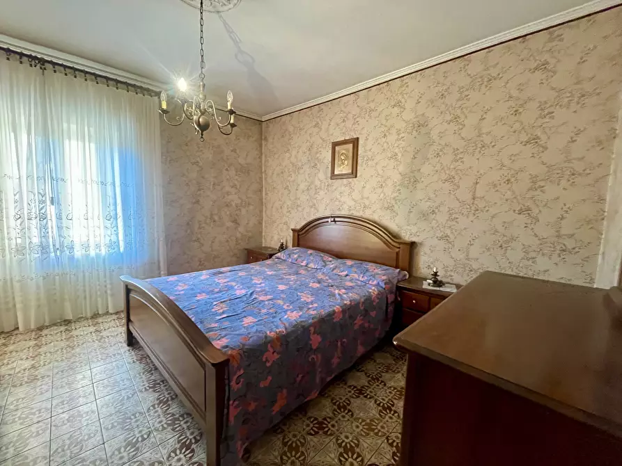 Immagine 9 di Pentalocale in vendita  in Via Dante Alighieri 54 a Dogliani