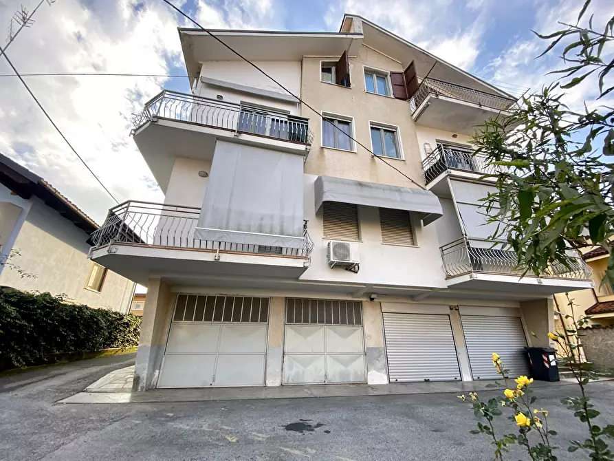 Immagine 19 di Pentalocale in vendita  in Strada Privata 12 a Carrù