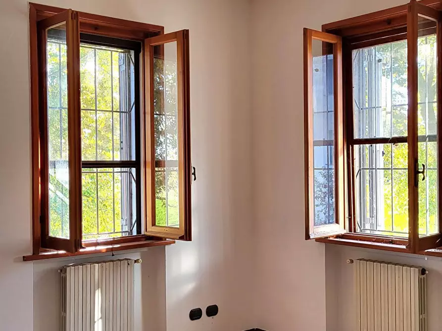 Immagine 28 di Villa in vendita  in Strada Cornazzano 3 a Sissa Trecasali