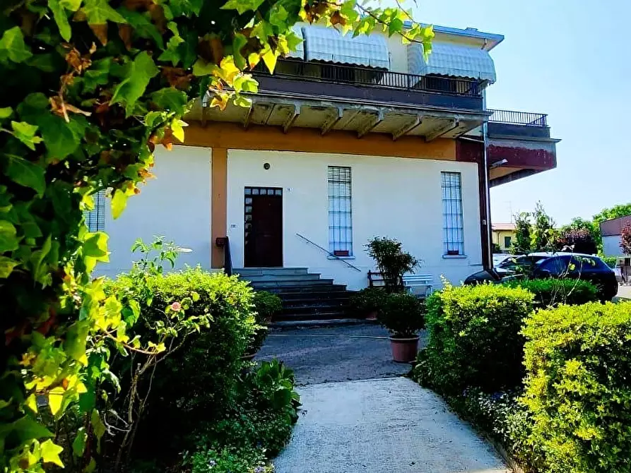 Immagine 29 di Quadrilocale in vendita  in Via Pietro Nenni 38 a Fontanellato