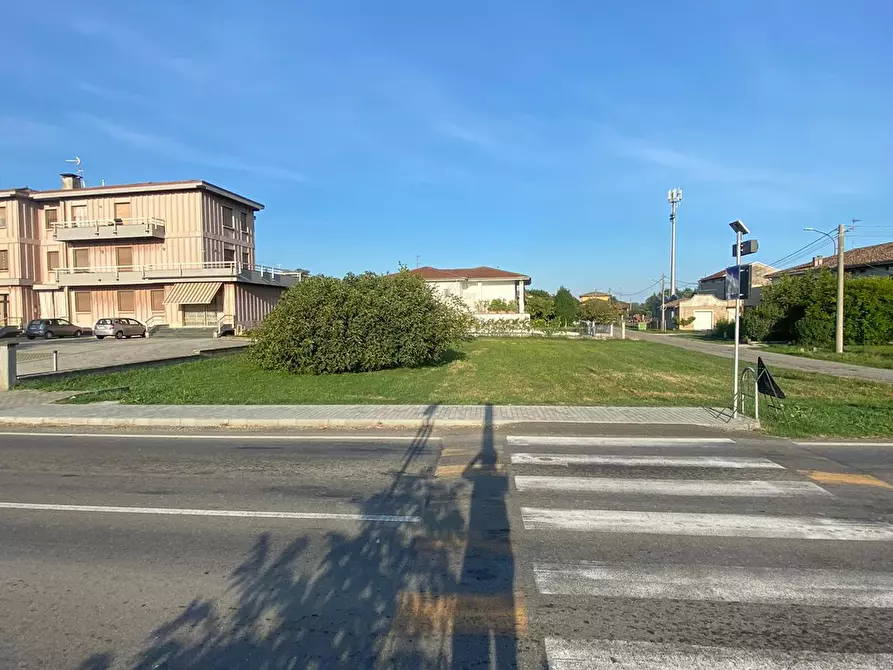 Immagine 4 di Terreno edificabile in vendita  in Strada Provinciale 15 a Roccabianca