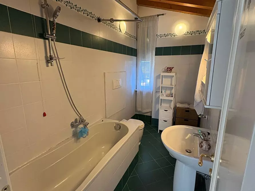 Immagine 22 di Quadrilocale in vendita  in Via Fontanella 19 a La Spezia