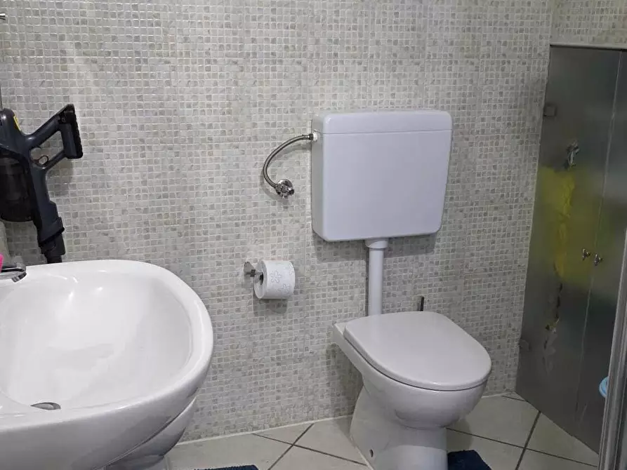 Immagine 8 di Trilocale in vendita  in Via Cremonese 218 a Parma