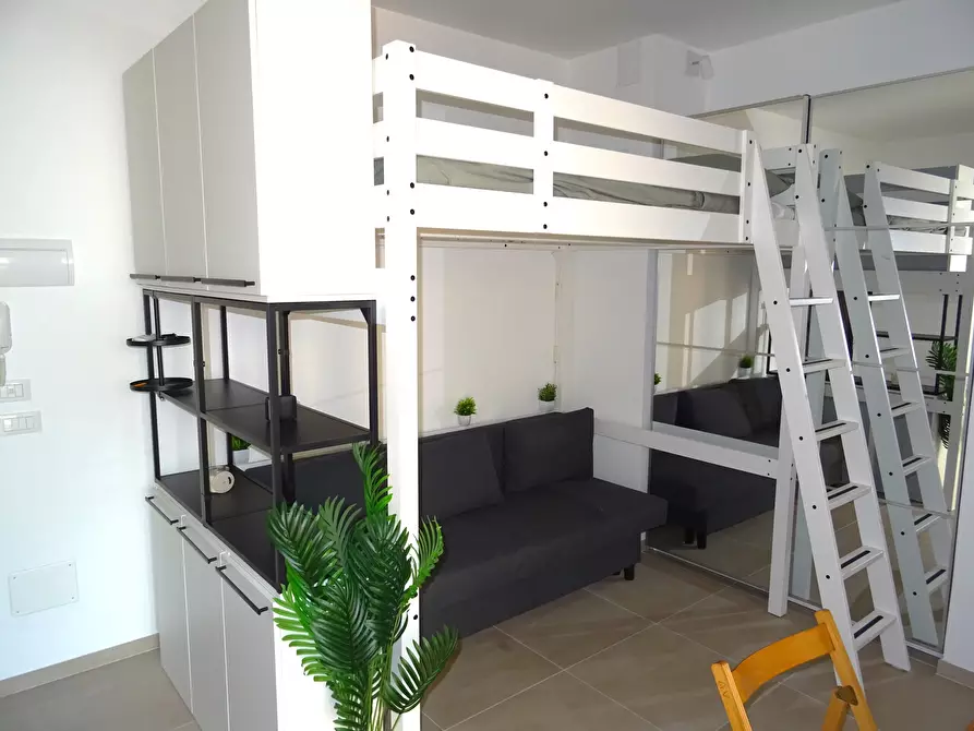 Immagine 9 di Monolocale in vendita  a Senigallia